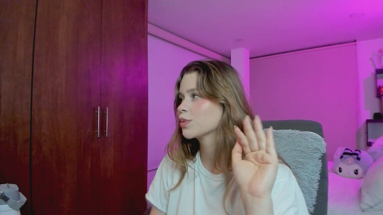 Swankyivy's Streamate show and profile