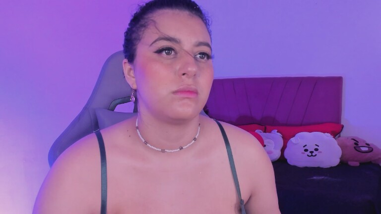 LorenaStevenss18's Streamate show and profile