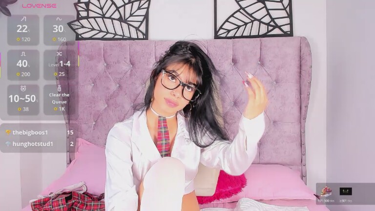 kazumiii's Streamate show and profile