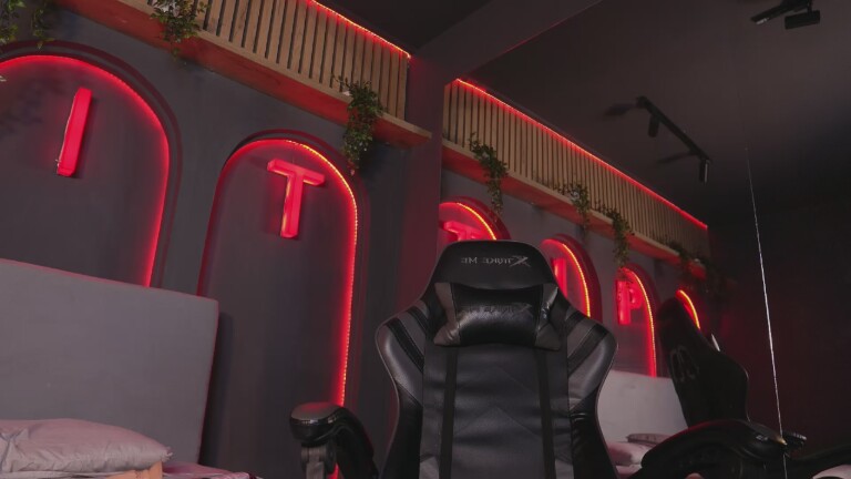 BratzLuxy's Streamate show and profile