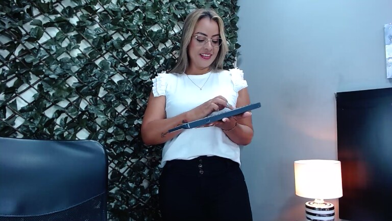 Laureen_Steele's Streamate show and profile