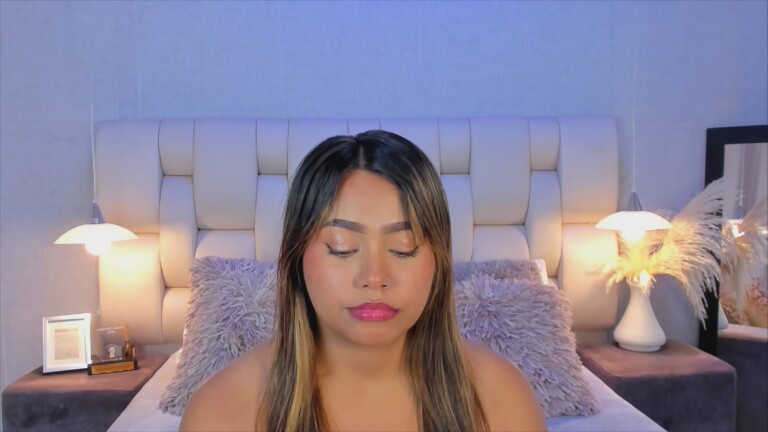 EmmaPrinncess's Streamate show and profile