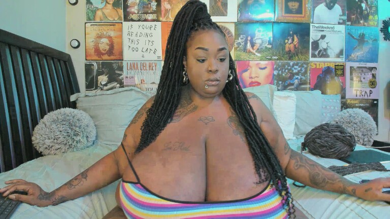 xZariahxxJunex's Streamate show and profile