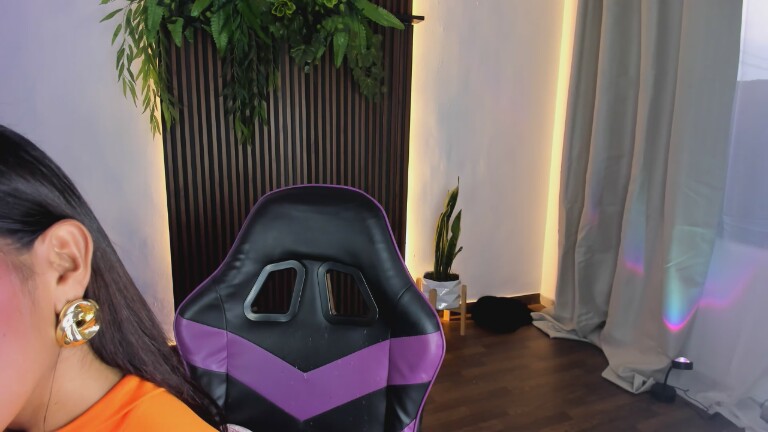 BrunetteeX's Streamate show and profile